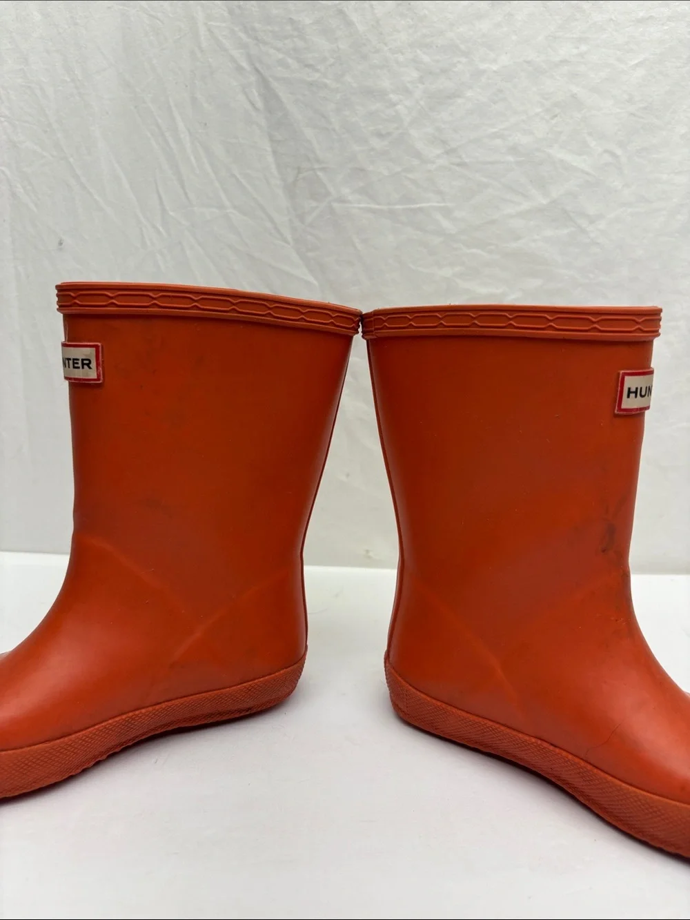 Hunter Orange Rubber Rain Boots, SZ 10 for toddler girl, 2(BA)